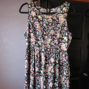 Womens Size Medium Sun Dress